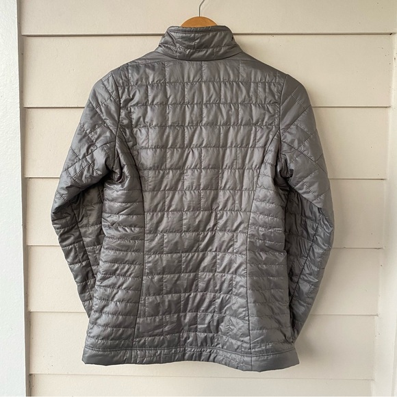 PATAGONIA • Women’s Nano Puff Jacket in Feather Gray, size XS - Picture 3 of 13